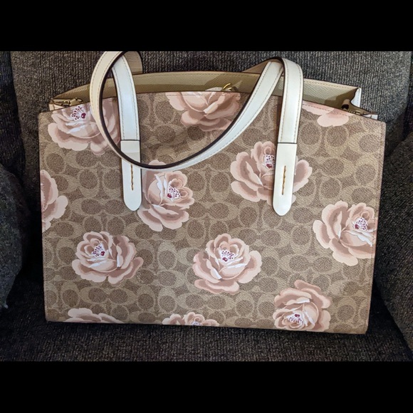 HOT ITEM⭐️coach charlie carryall in signature rose - Picture 5 of 5